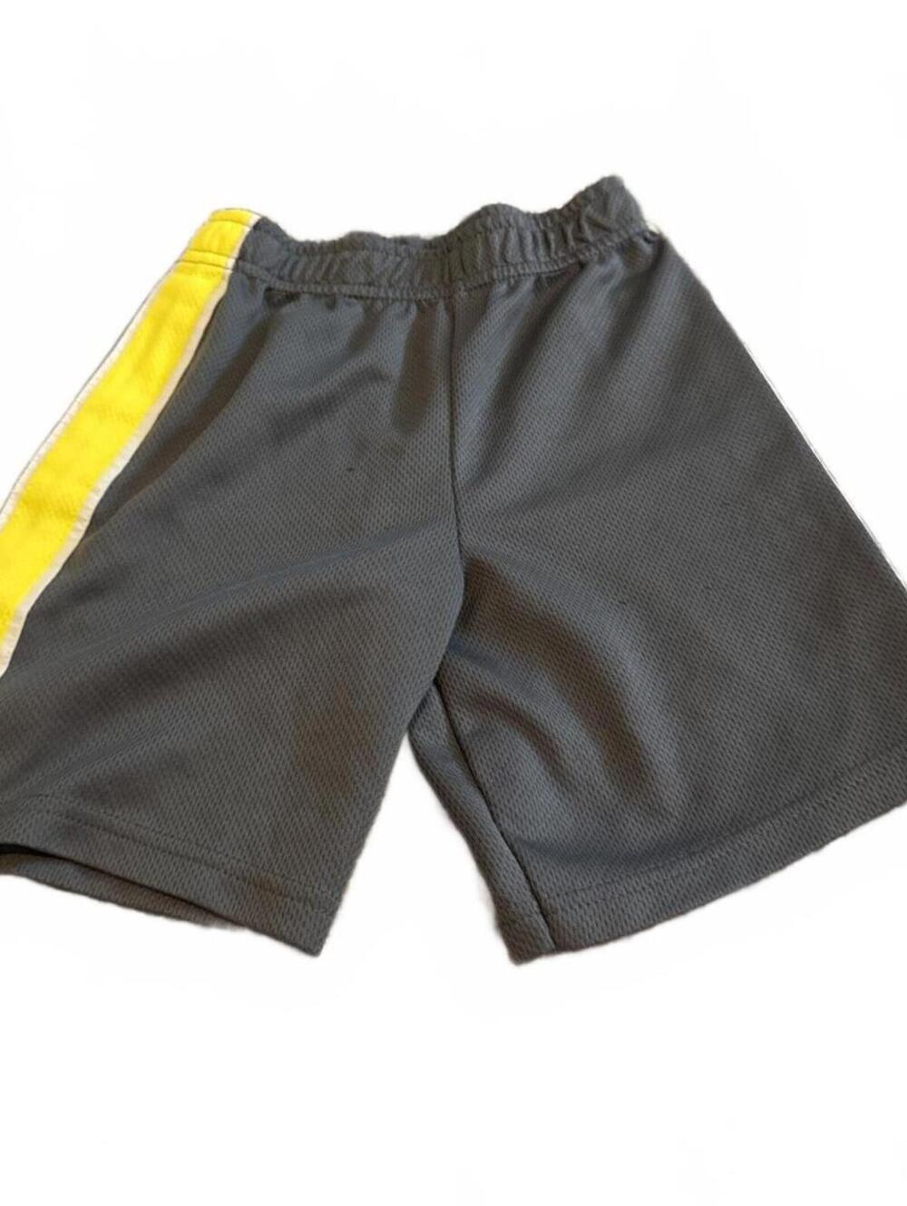 Garanimals Boys Shorts 5T Comfortable Athletic Shorts